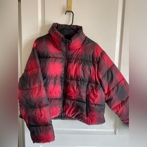 Checkered Puffer Jacket - Old Navy - M